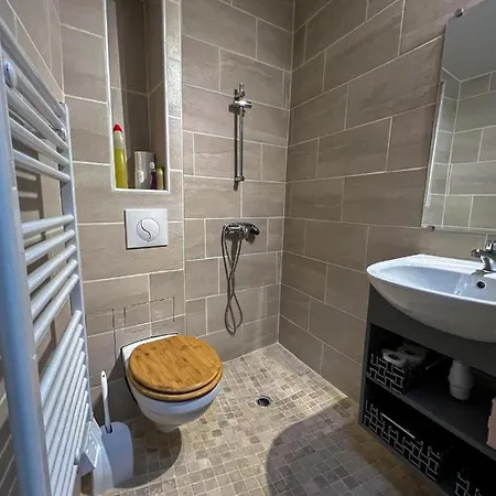 Prázdninový dům Maison De Caractere Renovee Avec Gout Pour 2 Personnes Saint-Genies-de-Fontedit