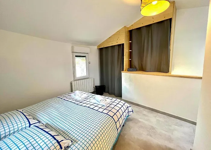 Vakantiehuis Maison De Caractere Renovee Avec Gout Pour 2 Personnes